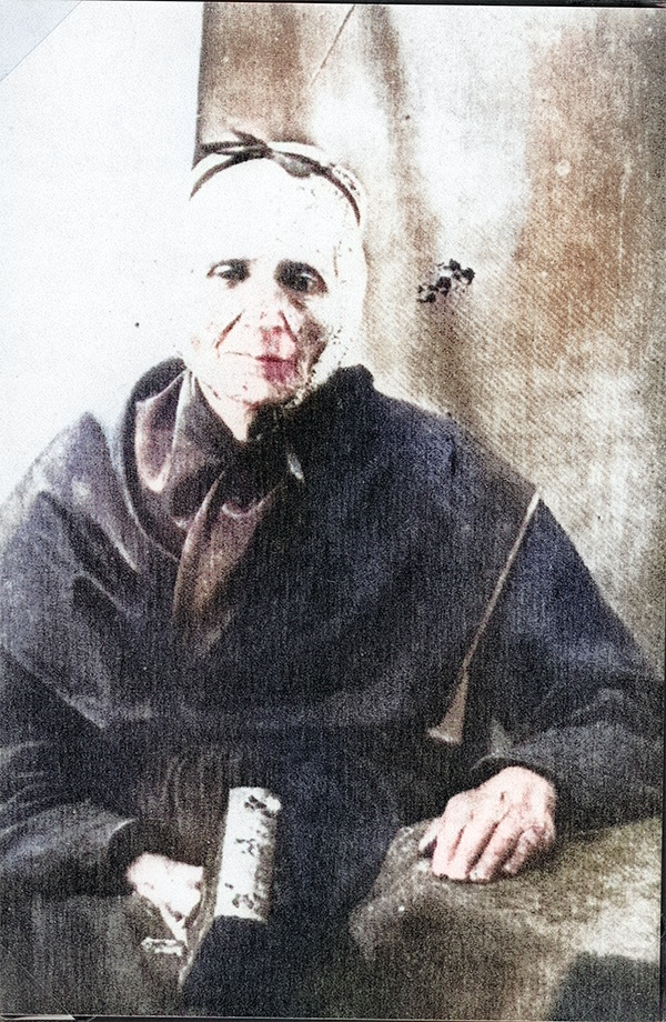 second photo of Rosalie Theriault with book